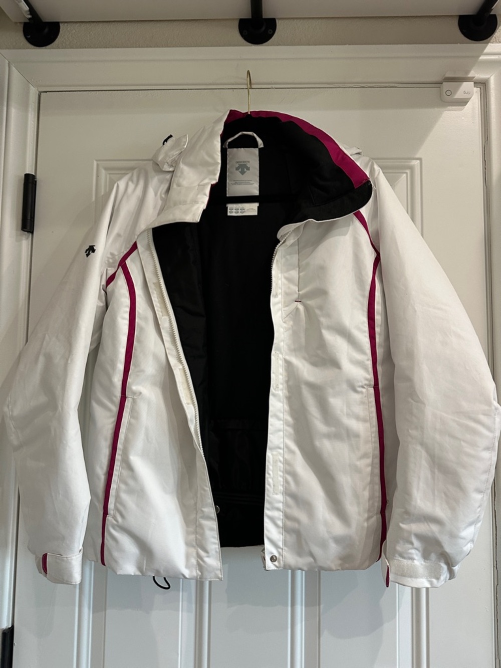 Descente White Ski Jacket with Pink Piping